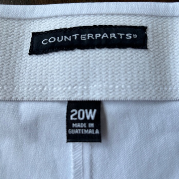 Counterparts White Plus Capris - Picture 4 of 7